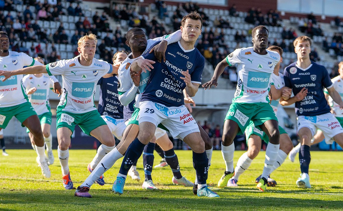 Jokerikortista luottopuolustajaksi - Santeri Silander jatkaa AC Oulussa kaudella 2026