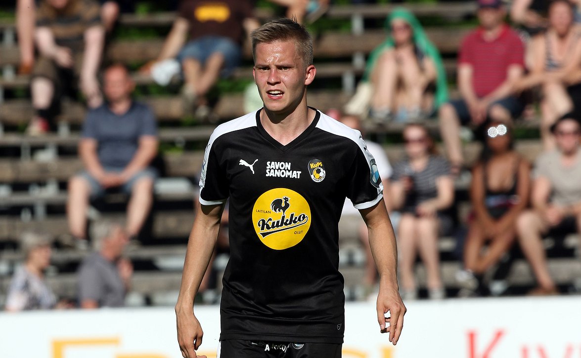 ​Debytantti aloitti Pikkuhuuhkajissa väkevästi: "Vastustaja pidettiin pois maalipaikoilta"