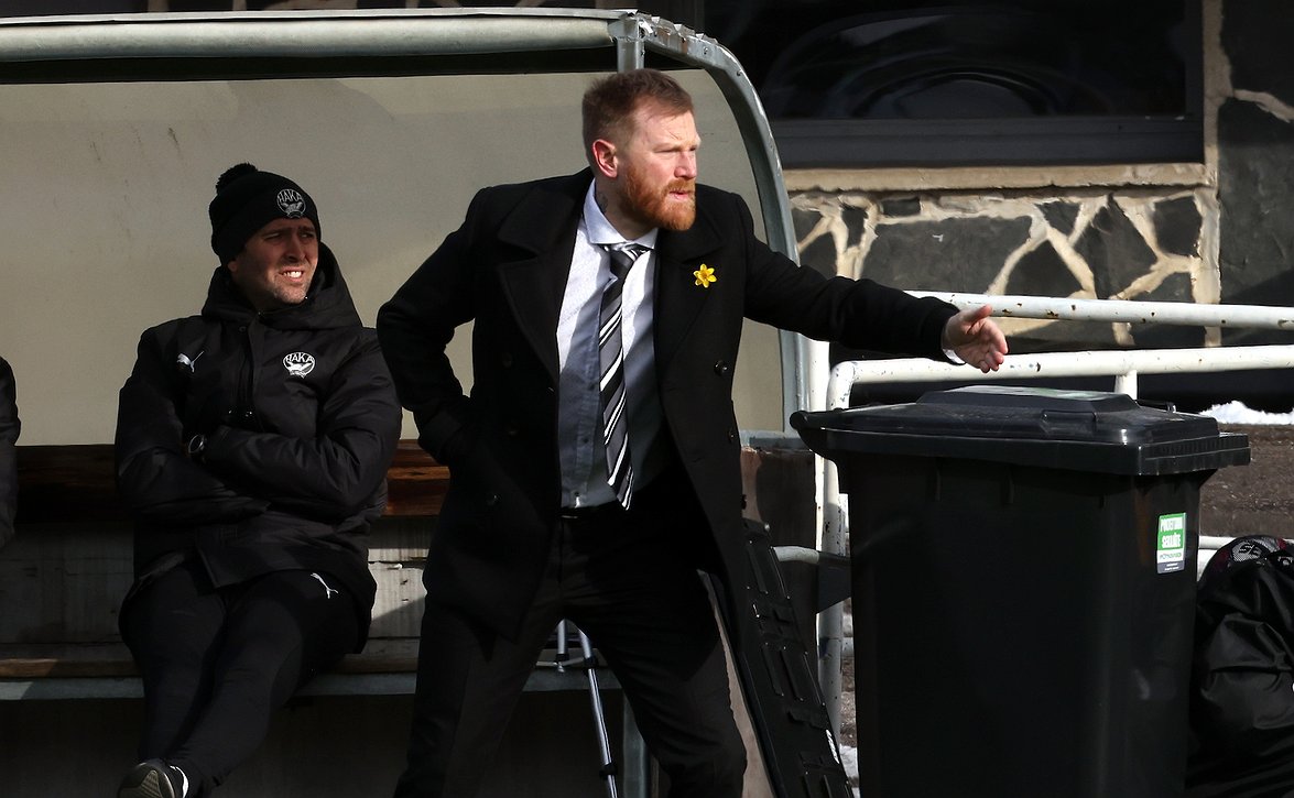 "Pelaajat alkavat löytämään toisiaan" - Haka-luotsi Andy Smith tyytyväinen esitykseen Maarianhaminassa