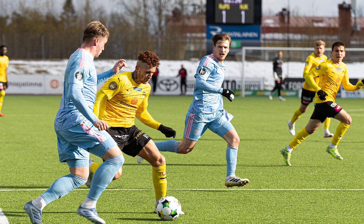 KuPS ja HJK tasatahdissa (KuPS-HJK 1-1)