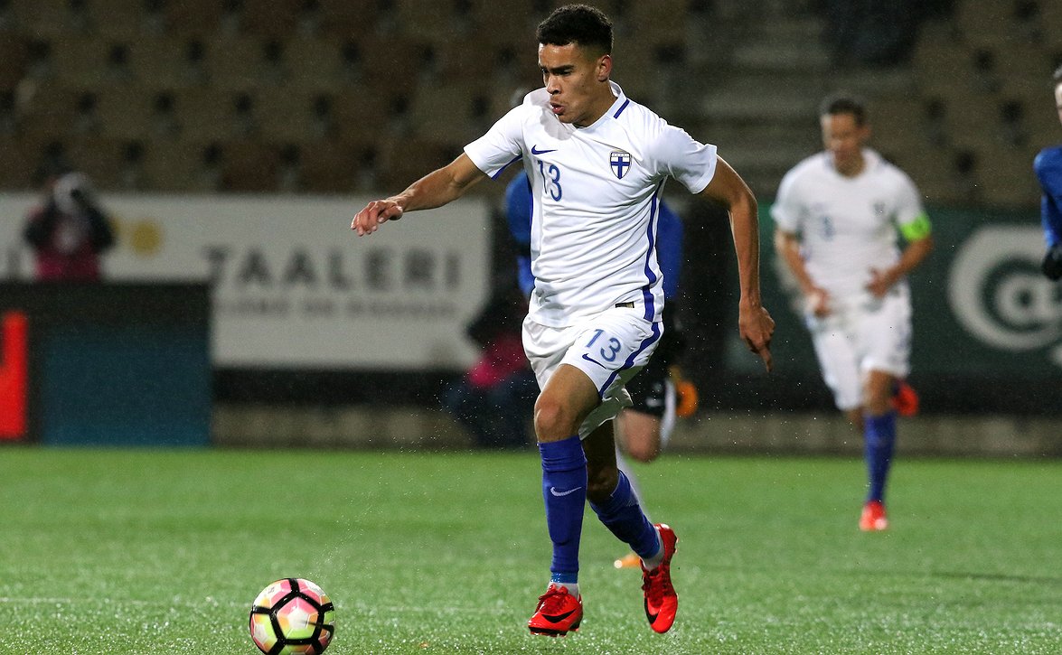 Huuhkajat kaatoi Kreikan