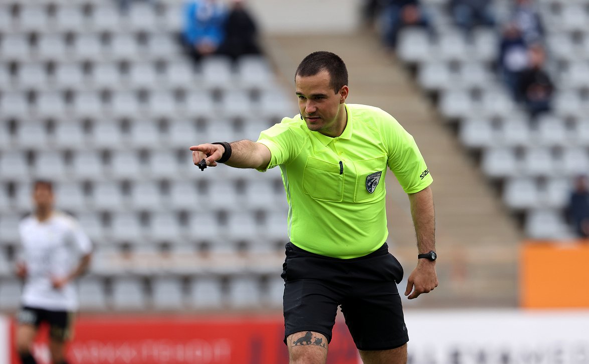 Suomalaiskaksikko tuomaroi alle 17-vuotiaiden EM-jatkokarsinnoissa Albaniassa