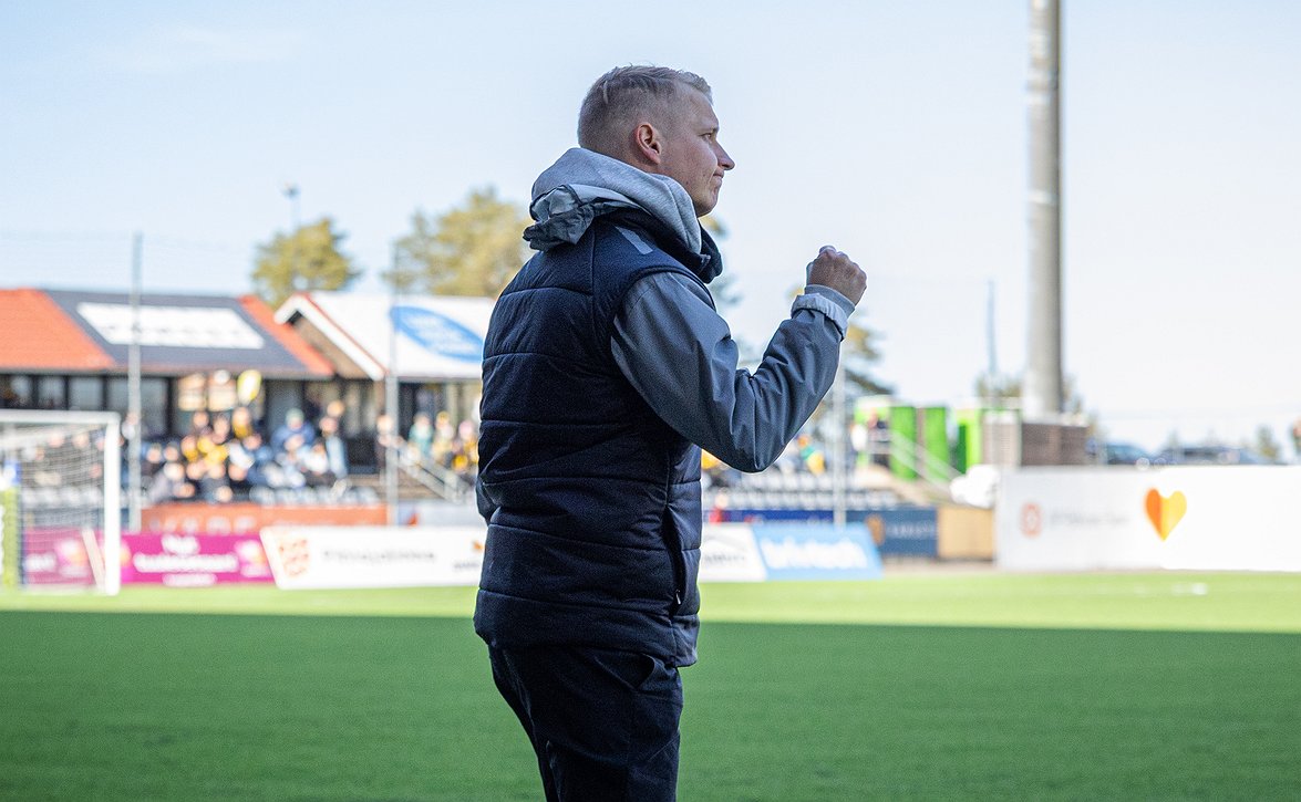 KuPS-luotsi Miika Nuutinen odottaa HJK:n kohtaamista - "Tulee laadukas Veikkausliigan ottelu"