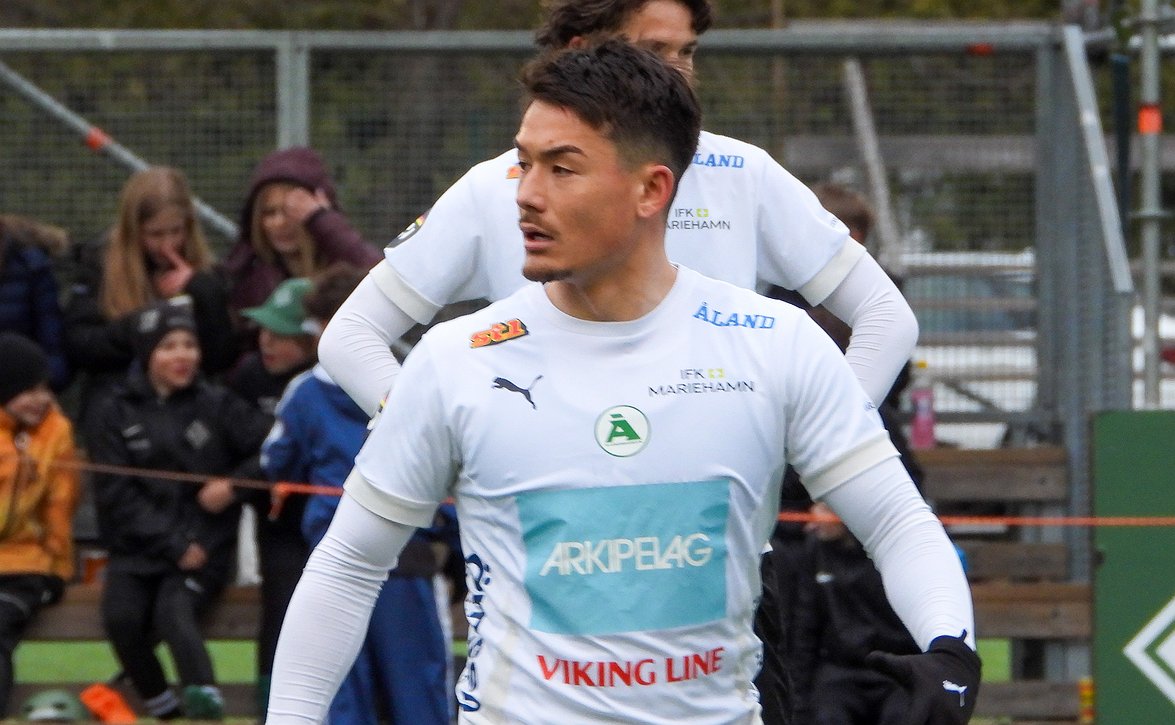 ​IFK Mariehamnille huojentavia uutisia – Adam Larssonin loukkaantuminen ei vaikuta vakavalta