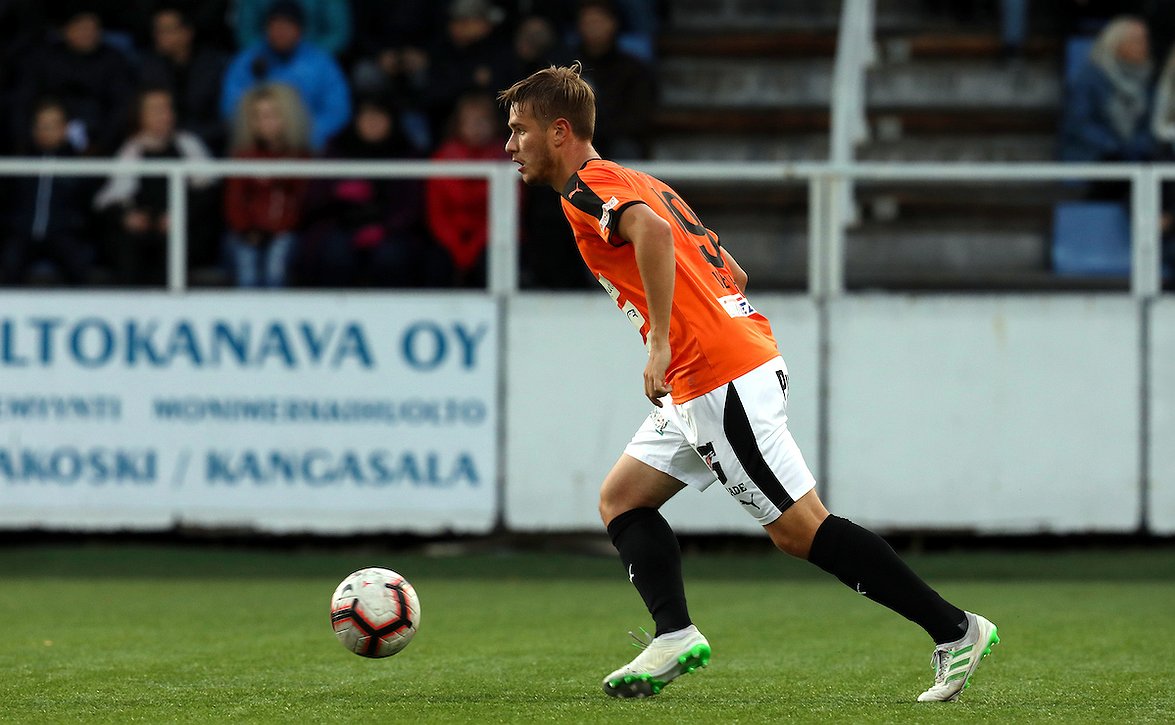 Valtteri Vesiahon ura jatkuu Ykkösessä