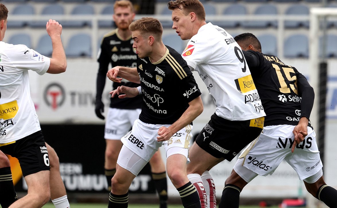 ​"Harmittaa hemmetisti" – voiton kääntyminen tasapeliksi söi SJK-leirissä