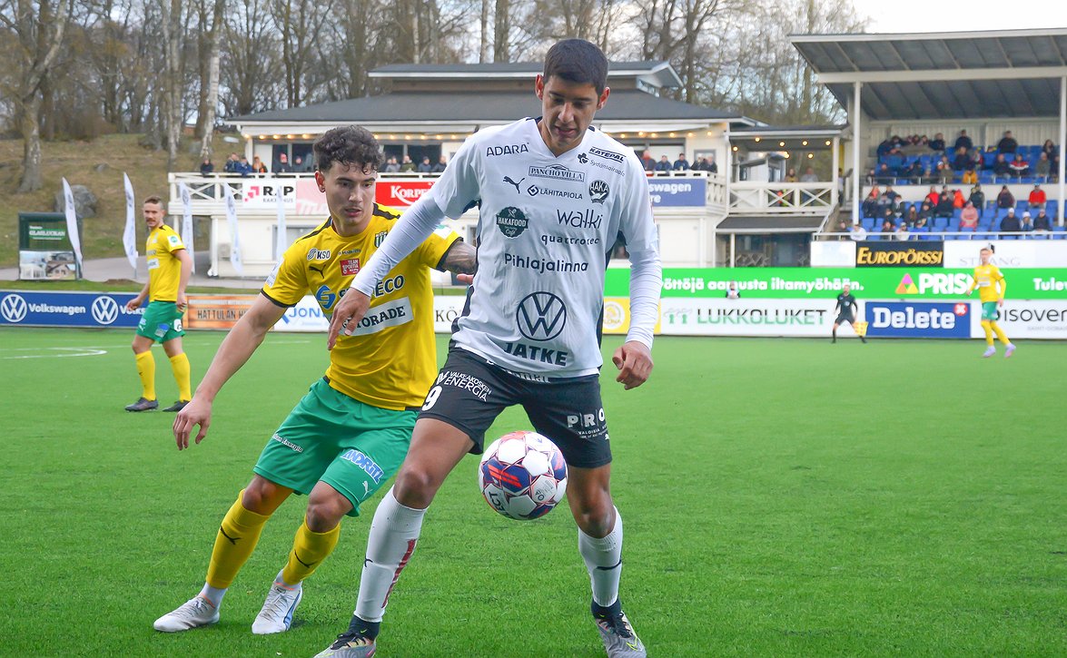 Maalijuhlat Tehtaan kentällä (FC Haka-KTP 4-2)