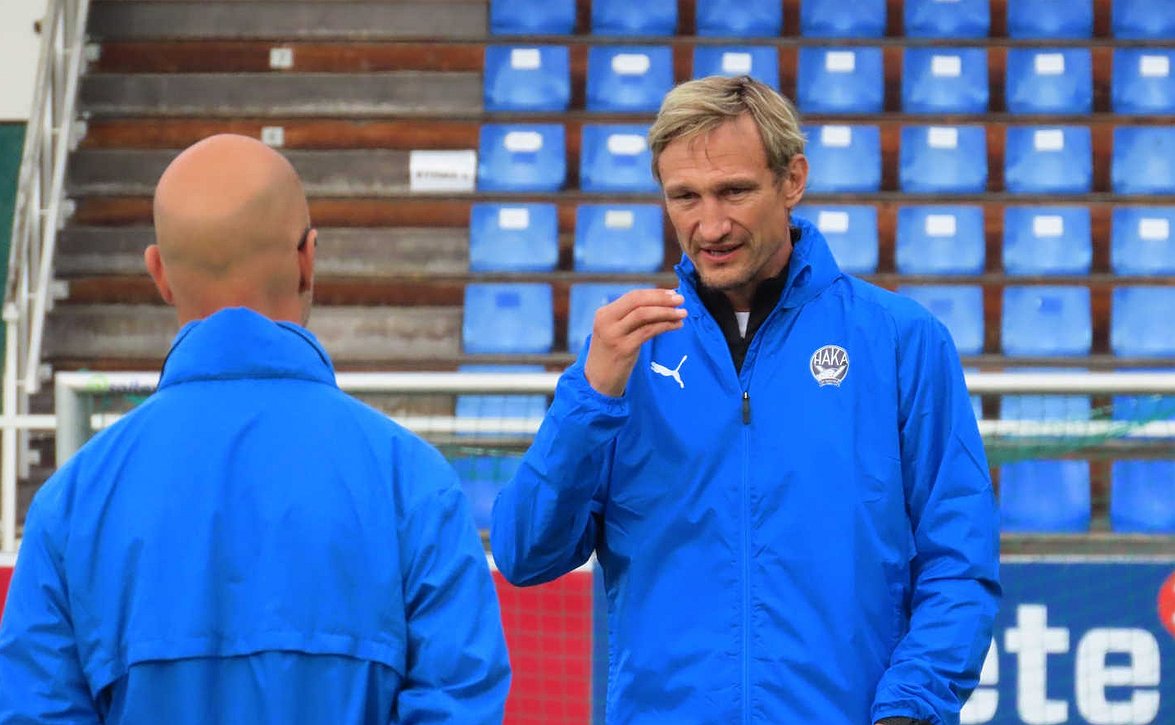 Sami Hyypiä innolla taas valmennushommissa – ”Teen kaiken auttaakseni Teemua”