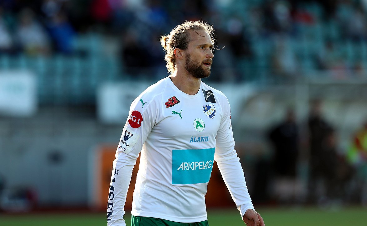 ​"Oli kummallinen iltapäivä" – IFK Mariehamnin pelaajat ehtivät kuitenkin kotiin sunnuntai-illaksi