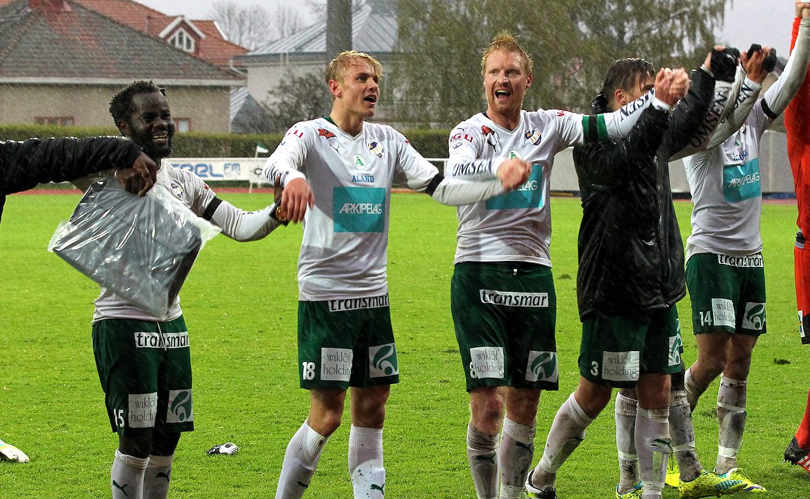 ​IFK Mariehamnin pelaajia mukana Ålandsmässanilla