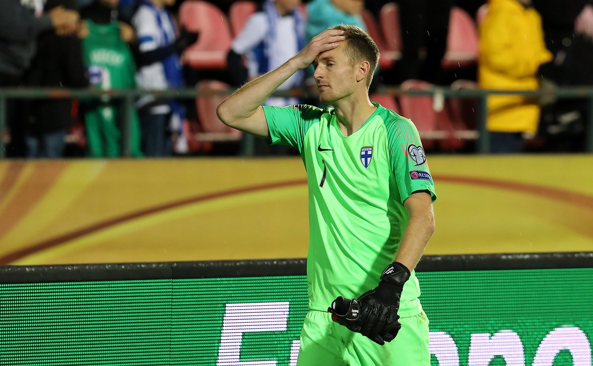 Hradeckyn huippupeli ei riittänyt - Italia raapi Huuhkajista niukan voiton