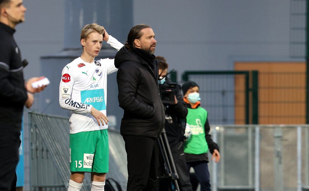 ​"HIFK hallitsi palloa, mutta meillä oli enemmän paikkoja" – IFK Mariehamn katkaisi tappioputkensa