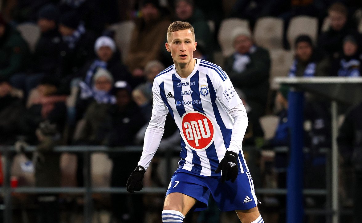 ​HJK taipui vajaalla Qarabağille – hyvä alku suli punaiseen korttiin