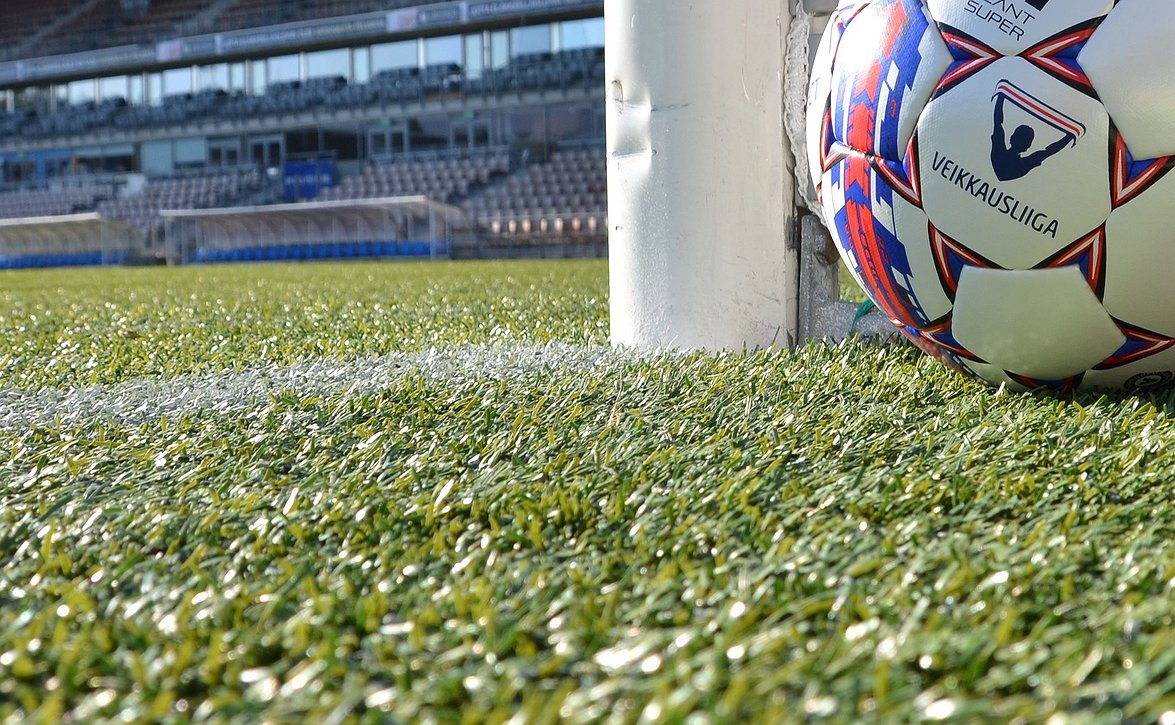 ​Botniahallin uusi tekonurmi viimein käyttöön