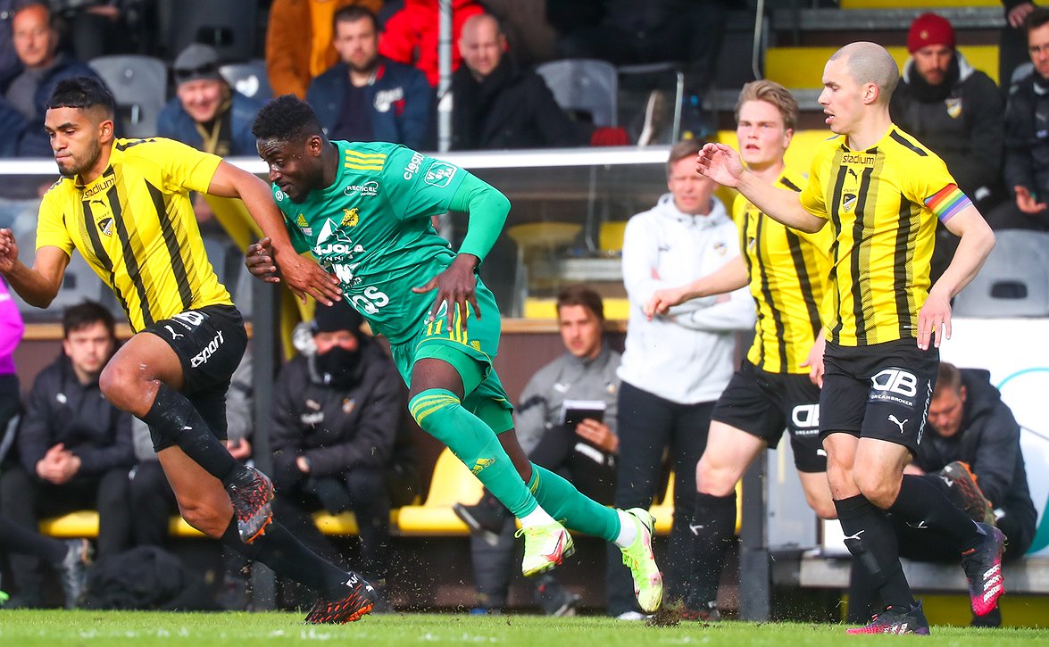 "Aika tasainen kamppailu" - Honka-toppari Ville Koski piti pistejakoa oikeana tuloksena