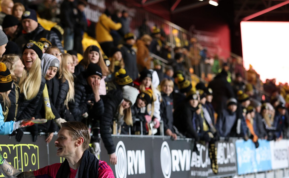 SJK:n kausikortteja kaudelle 2022 jo lähes 2000 kannattajalla