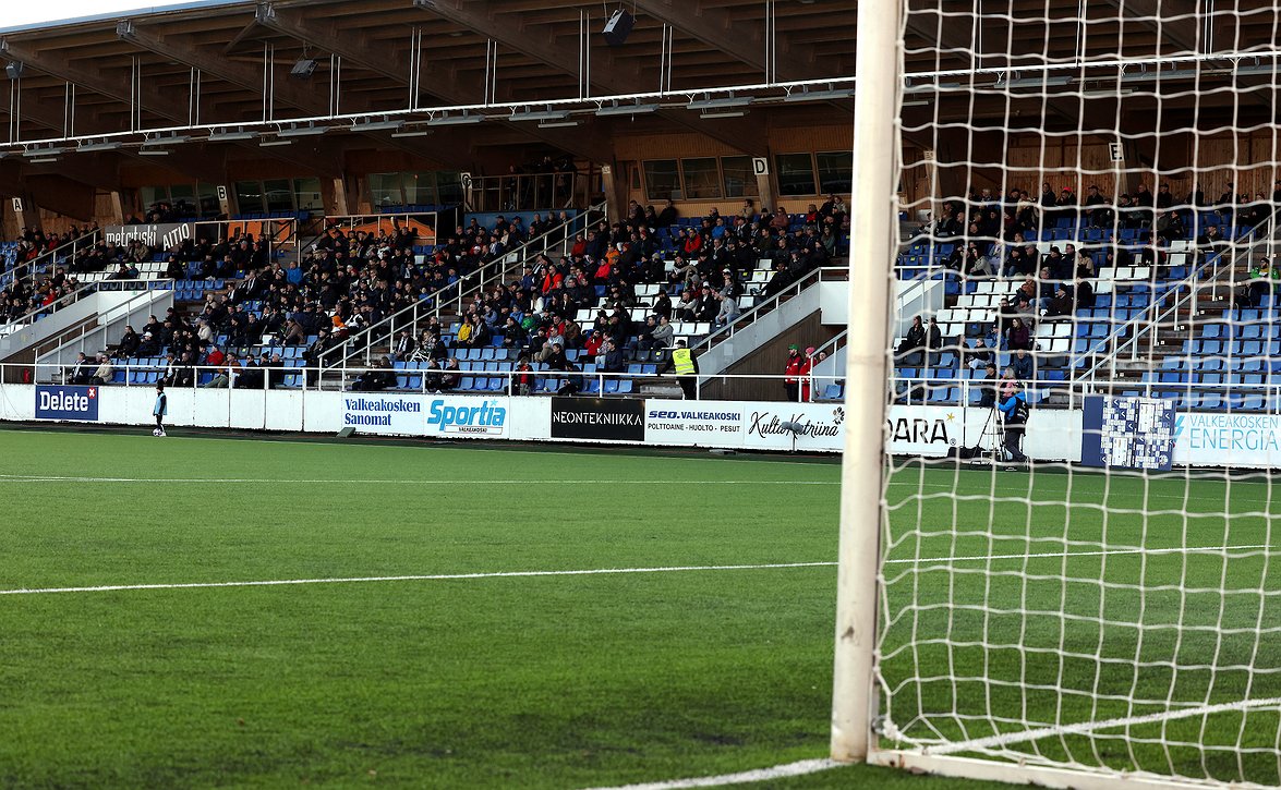 Kaikille Ykkösliigaseuroille lisenssi kaudelle 2026 - Tehtaan kentän kelpoisuus varmistetaan myöhemmin