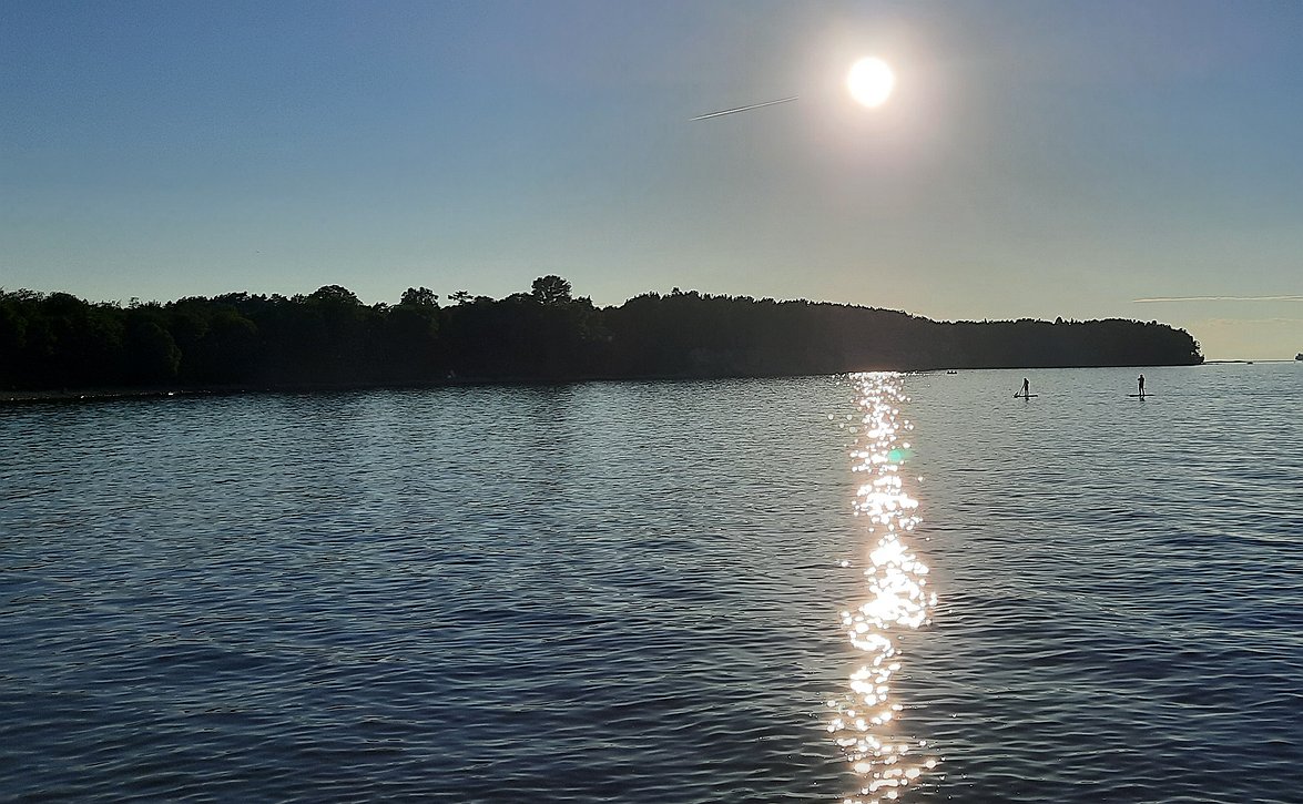 Hyvää ja aurinkoista juhannusta