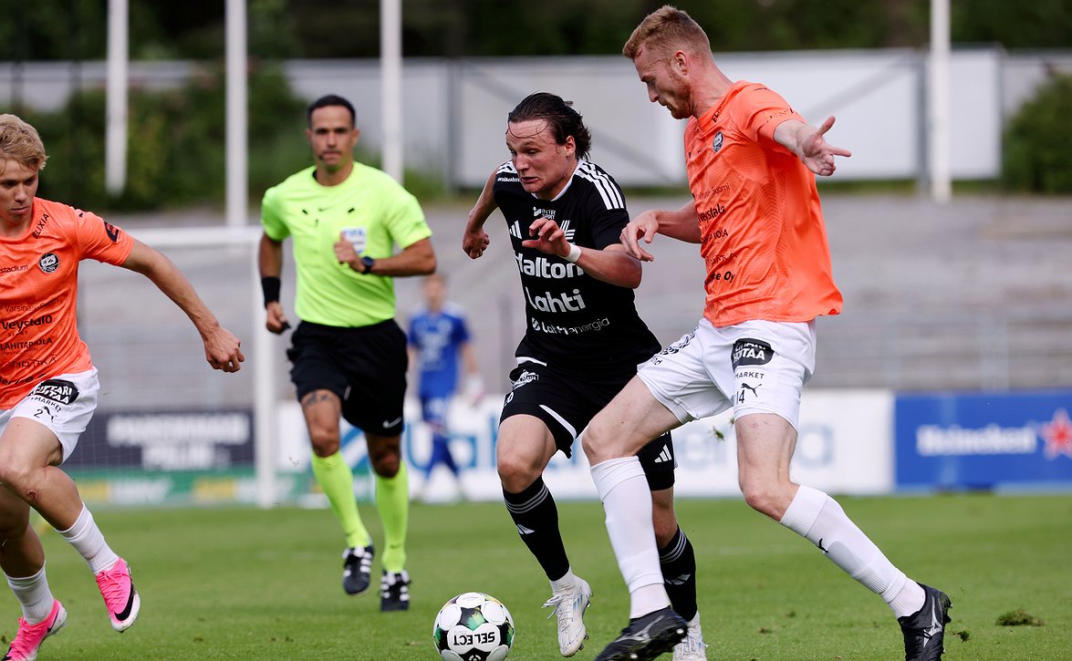 Pistejako FC Lahden juhlaottelussa (FC Lahti-TPS 0-0)