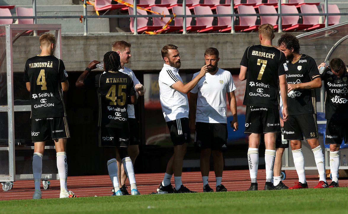 Honkavaaralla pitkästä aikaa positiivinen kokoonpano-ongelma