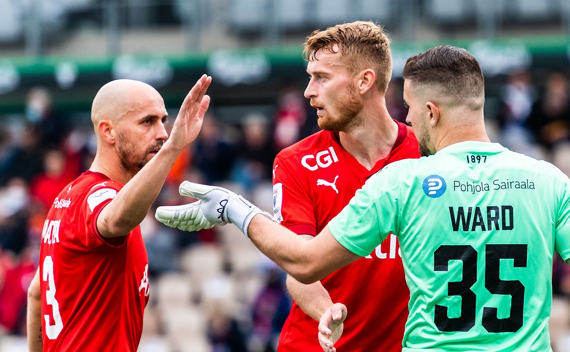 HIFK retropaidoissa lauantaina takavuosien tähtien kunniaksi - paidat myyntiin huutokaupassa