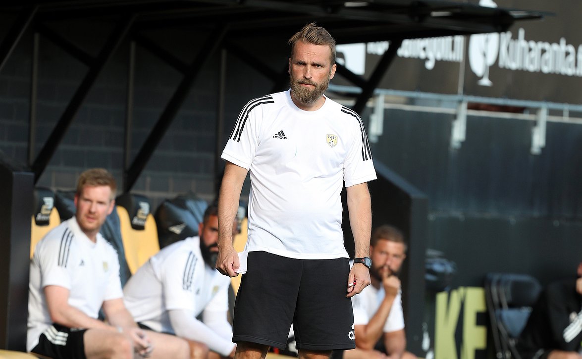 "Puolustuspeli toimii, hyökkäykseen kiinnitetty huomioita" - SJK Hakan vieraaksi maanantaina