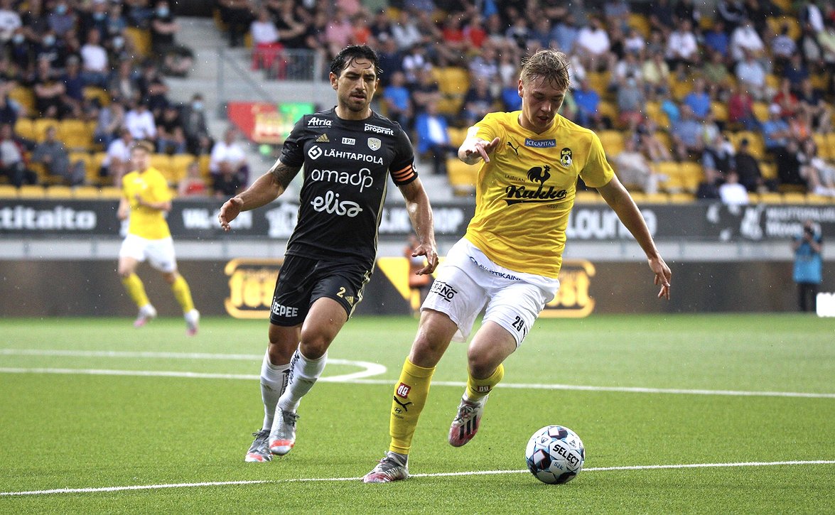 "Johnny oli sankari ja ansaitsee kaikki kehut" - KuPS-luotsi Valakari kiitteli Johannes Kreidlia