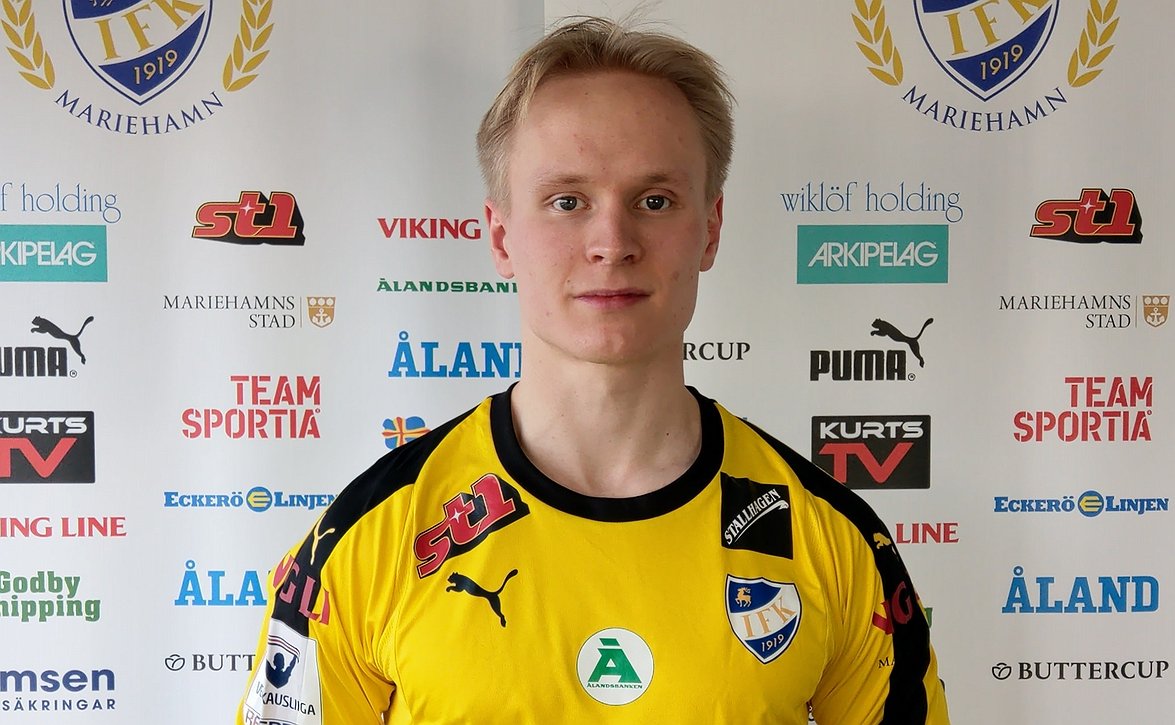 ​IFK Mariehamnin maalivahdit ässinä keilahallilla