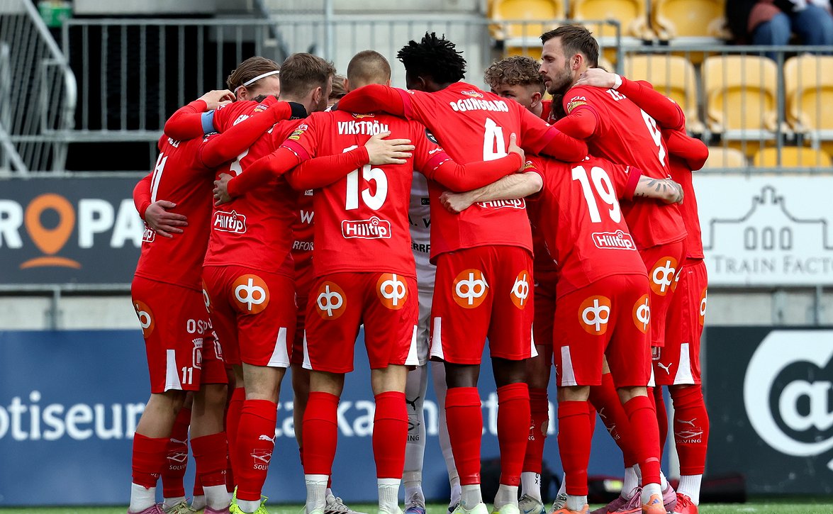 ​Jaro testaa laitapelaajaa Englannista