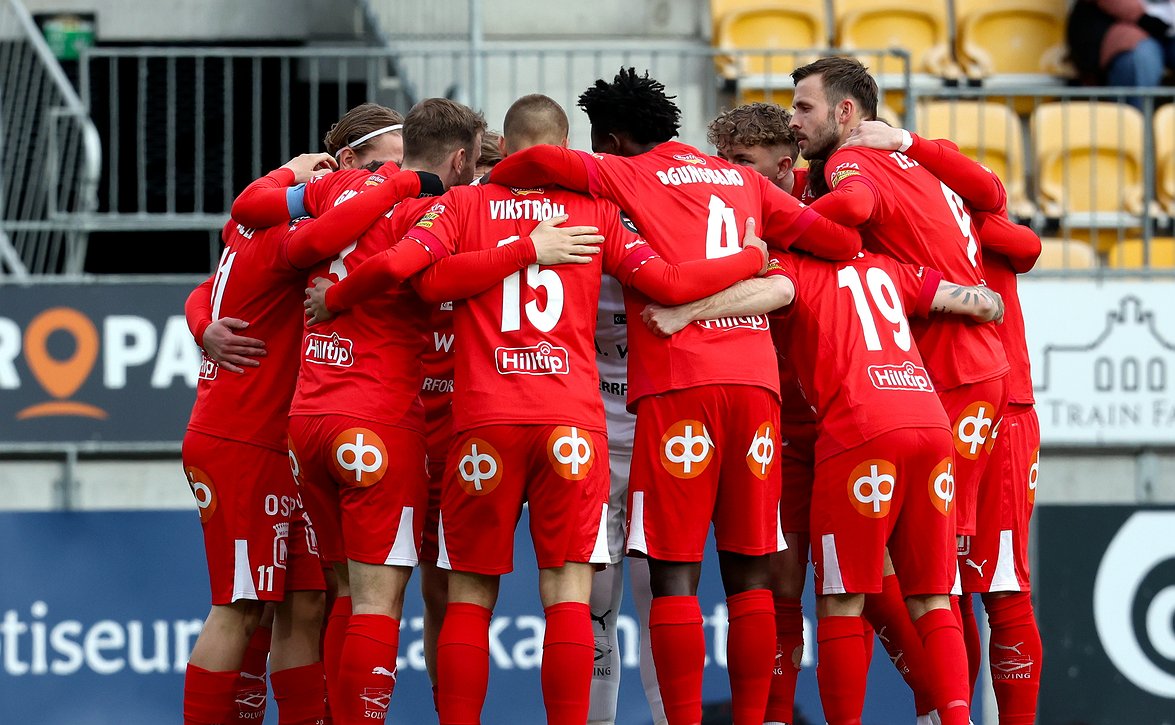 Jaron cup-juna pysähtyi Vantaalle - VJS järjesti melkoisen yllätyksen
