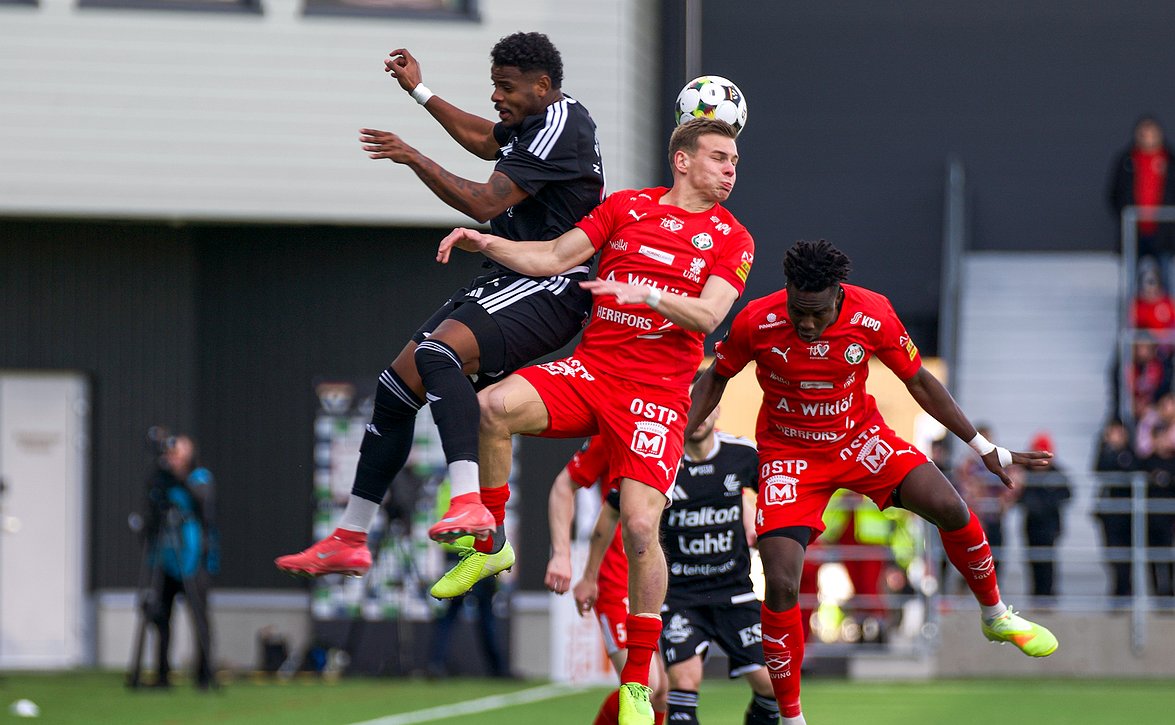 FC Lahdelle makea avausvoitto - "Jouduimme kärsimään, mutta meillä oli luonnetta kestää se"