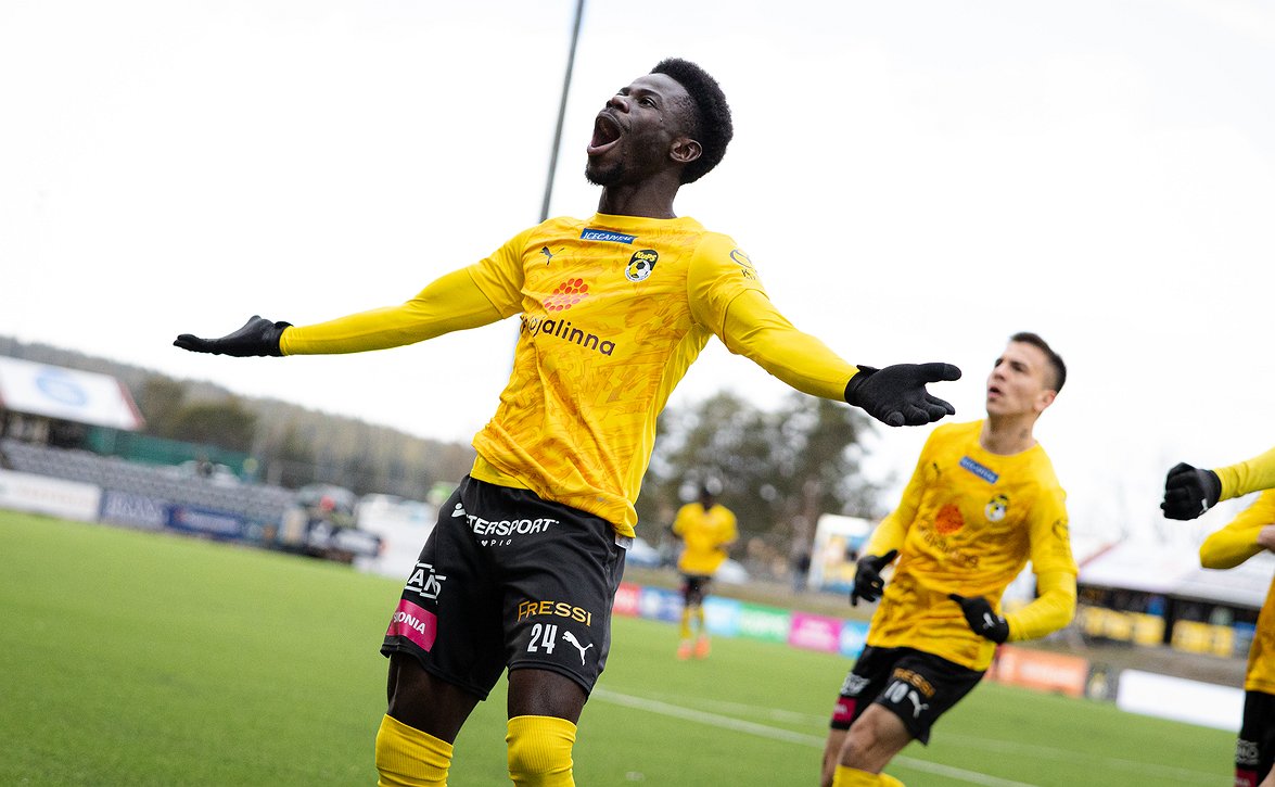 ​KuPS nousi kärkipaikalle – AC Oulu kaatui niukasti kärkikamppailussa