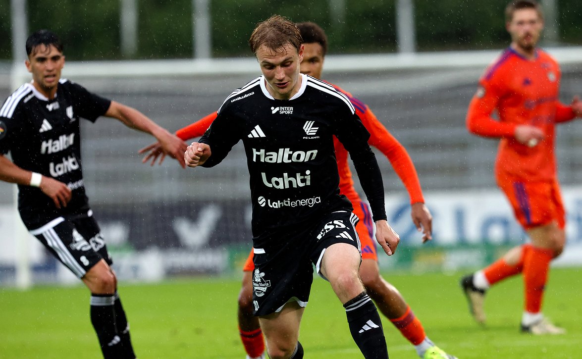 "Pitää pystyä pitämään taso yllä" - FC Lahden Otso Koskinen ennakoi vaikeaa ottelua Maarianhaminassa