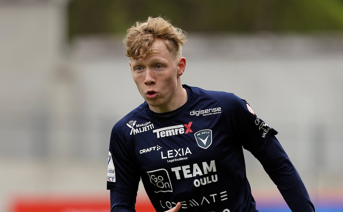 ​"Mietin aluksi, että kuka Kanerva" – päävalmentajan soitto yllätti AC Oulun Noah Pallaksen