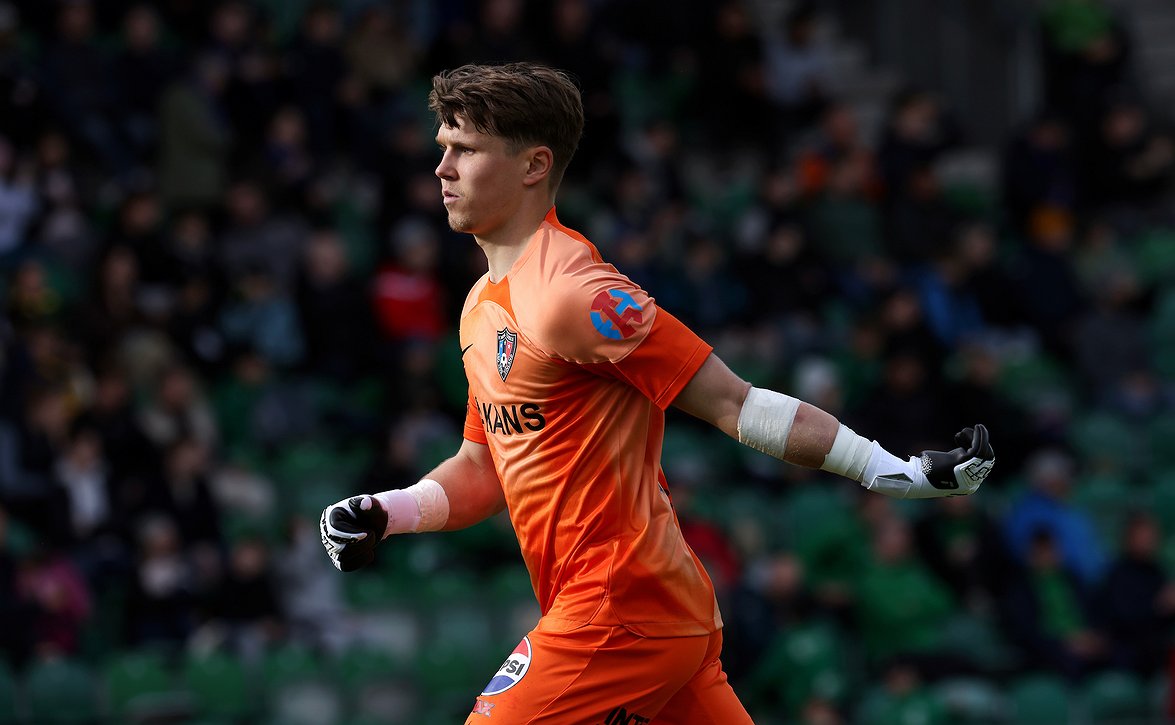 Mika Hilander antaa kunniaa Veikkausliigan teräsmiehille