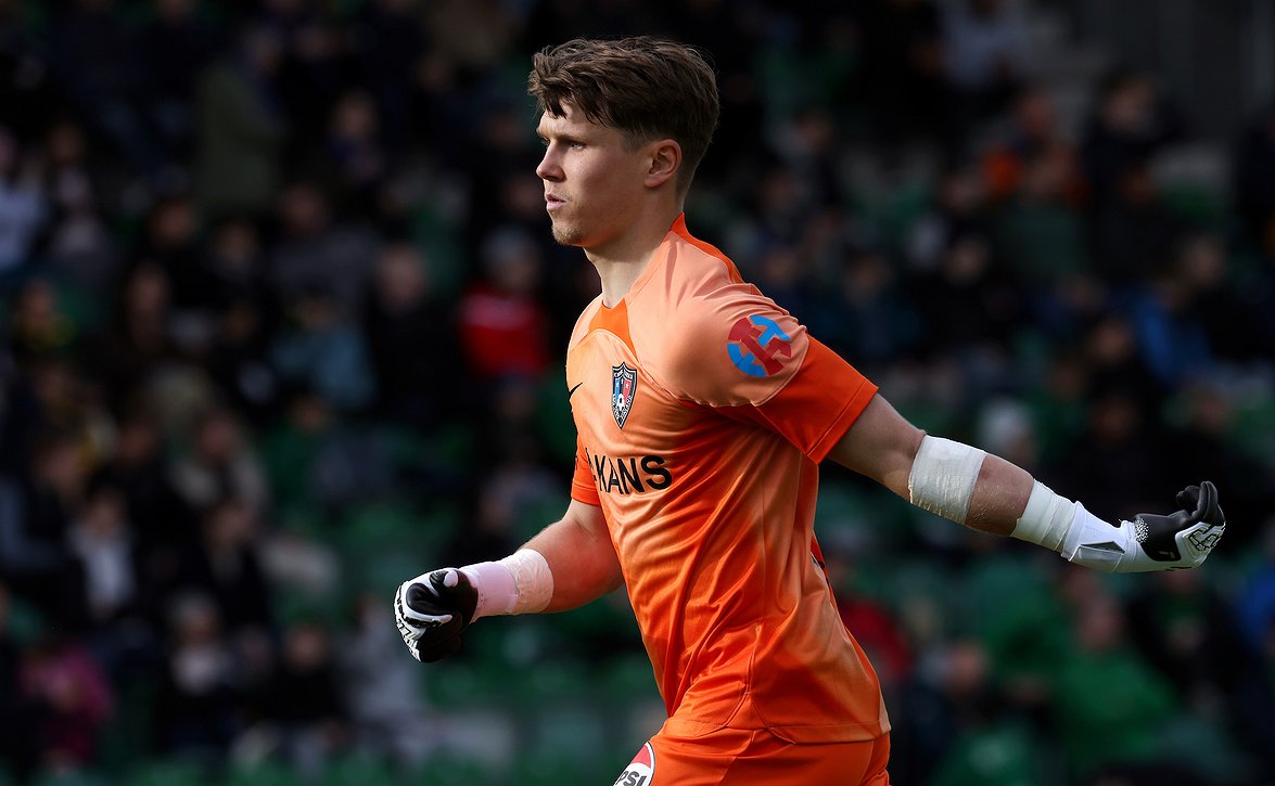 Inter-maalivahti Eetu Huuhtanen odottaa kovaa koitosta - "SJK on ehkä eniten samanlainen joukkue kuin me"