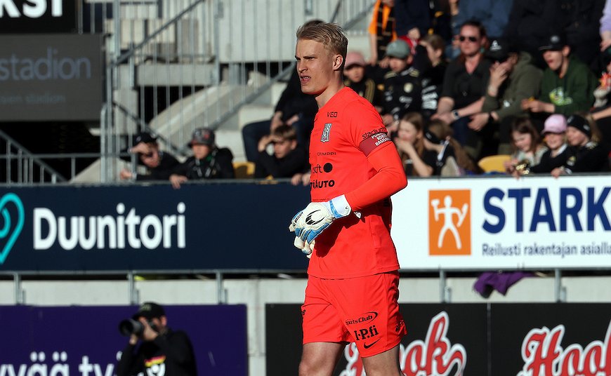 "Hienoja ammattilaisia ja arvostettuja hahmoja" - kaksi pitkäaikaista pelaajaa jättää VPS:n