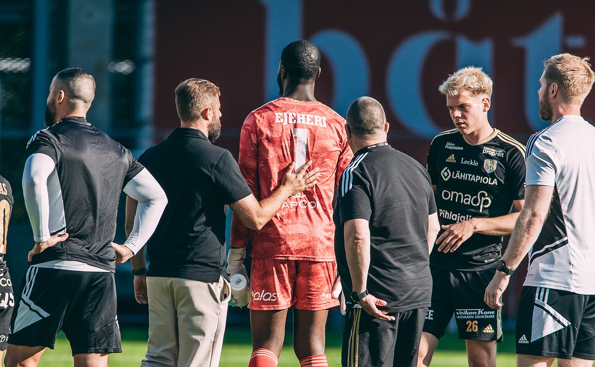 Asiantuntija ​Pekka Lagerblom: "Olisiko SJK voinut hoitaa veskarishown vähän paremmin?"