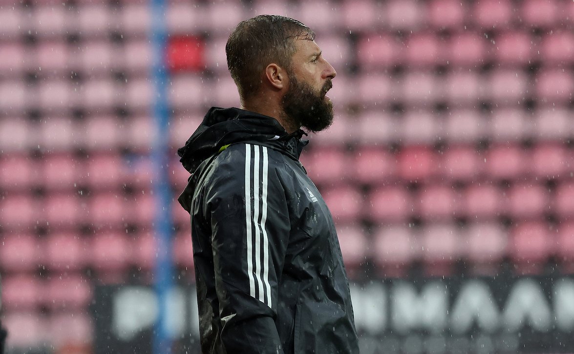 "Pitää nostaa päät pystyyn" - SJK-luotsi Joaquin Gómez valaa uskoa joukkueeseensa