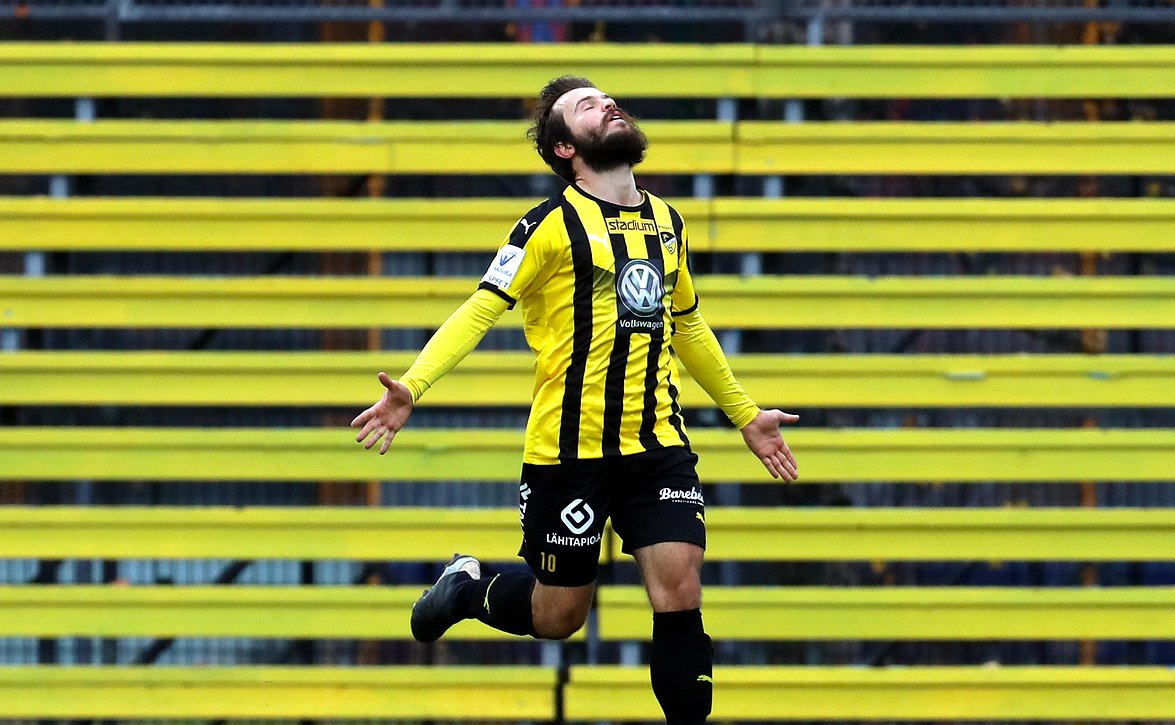 Hongan ​Lucas Kaufmann niittasi kauden kokonaismaalimääräksi 408