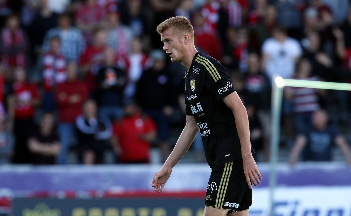 ​Matej Hradecky harjoittelemassa Karlsruhessa