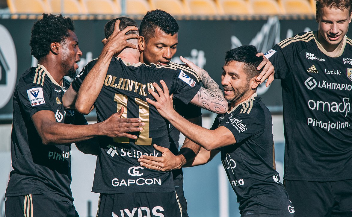 Gomez hehkutti SJK:n pelaamista – ”Ehjin esityksemme”