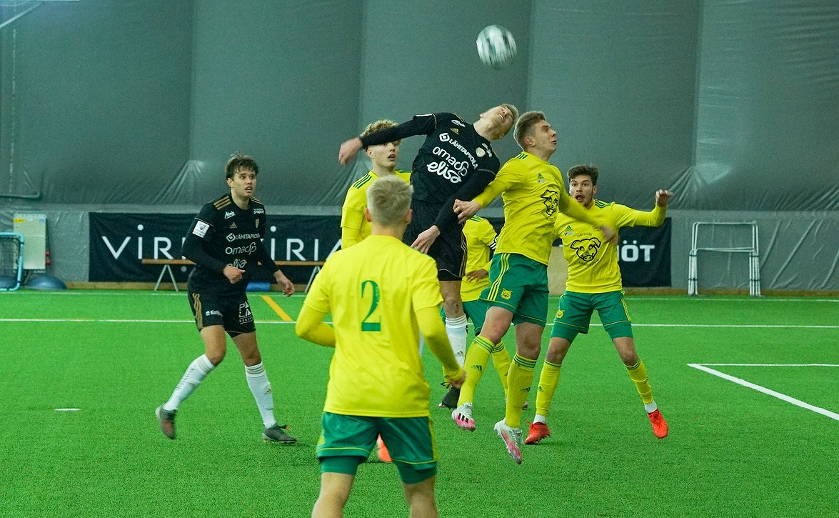 Ilveksen Wiss ei ole huolissaan – ”Peli ei asetu automaattisesti uomiinsa”