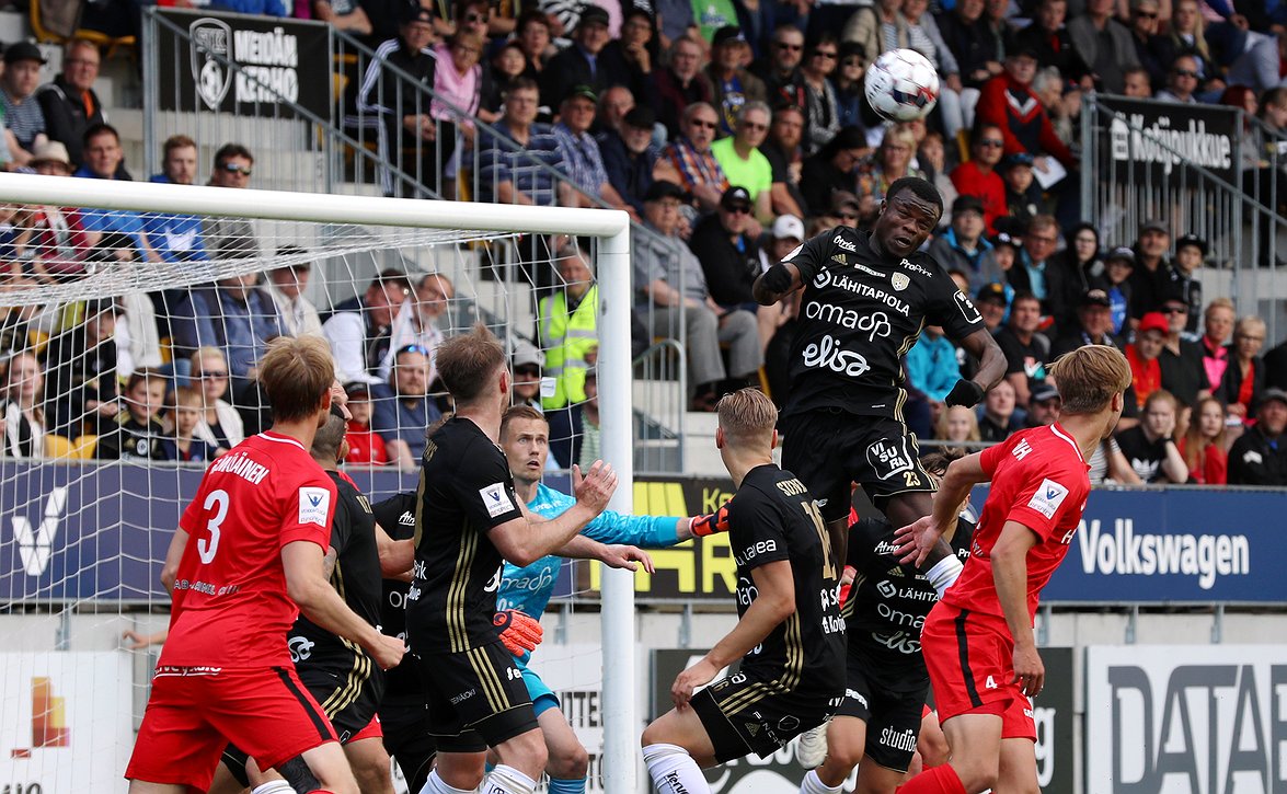 Väliaikainen sääntömuutos kaudelle 2020 - vaihto-oikeus viisi pelaajaa