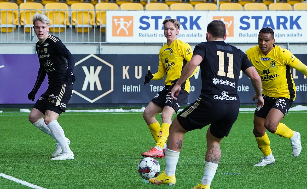 "Tämä oli erittäin hyvä peli" - SJK ja KuPS tasapeliin vauhdikkaassa kamppailussa