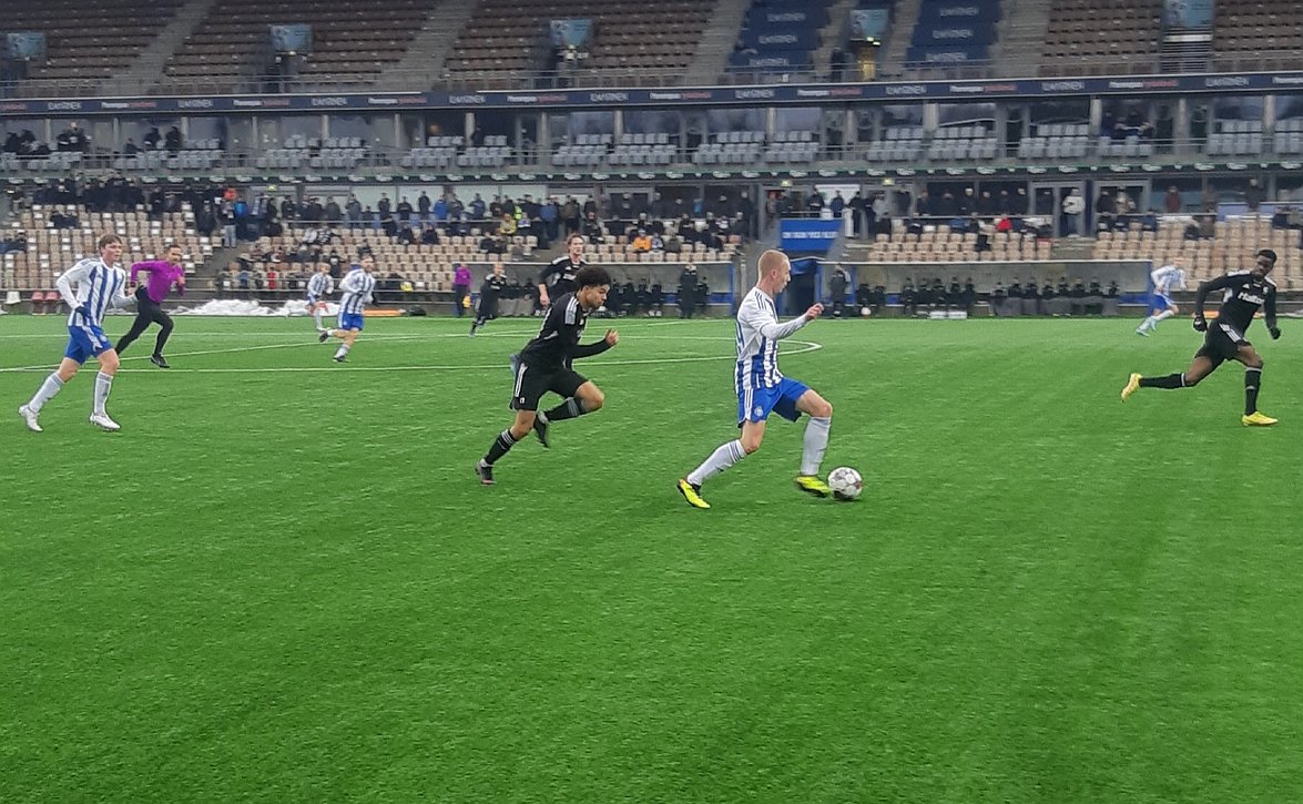 "Saimme kuitenkin joukkueena oppia" - Mikko Mannila pettyi tulokseen HJK:ta vastaan