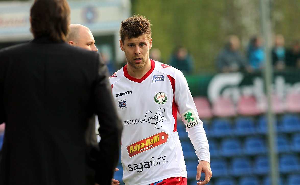 Jonas Emet palaamassa Jaron kokoonpanoon
