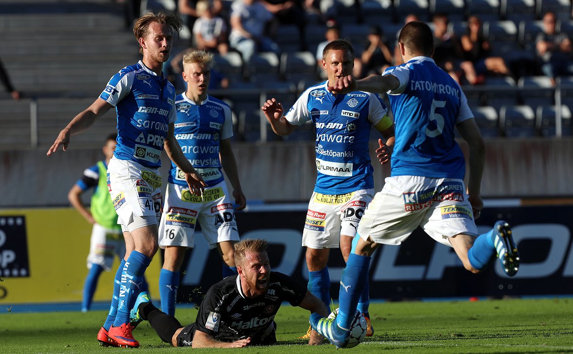 Ensimmäinen puoliaika lämmitti RoPS-luotsia