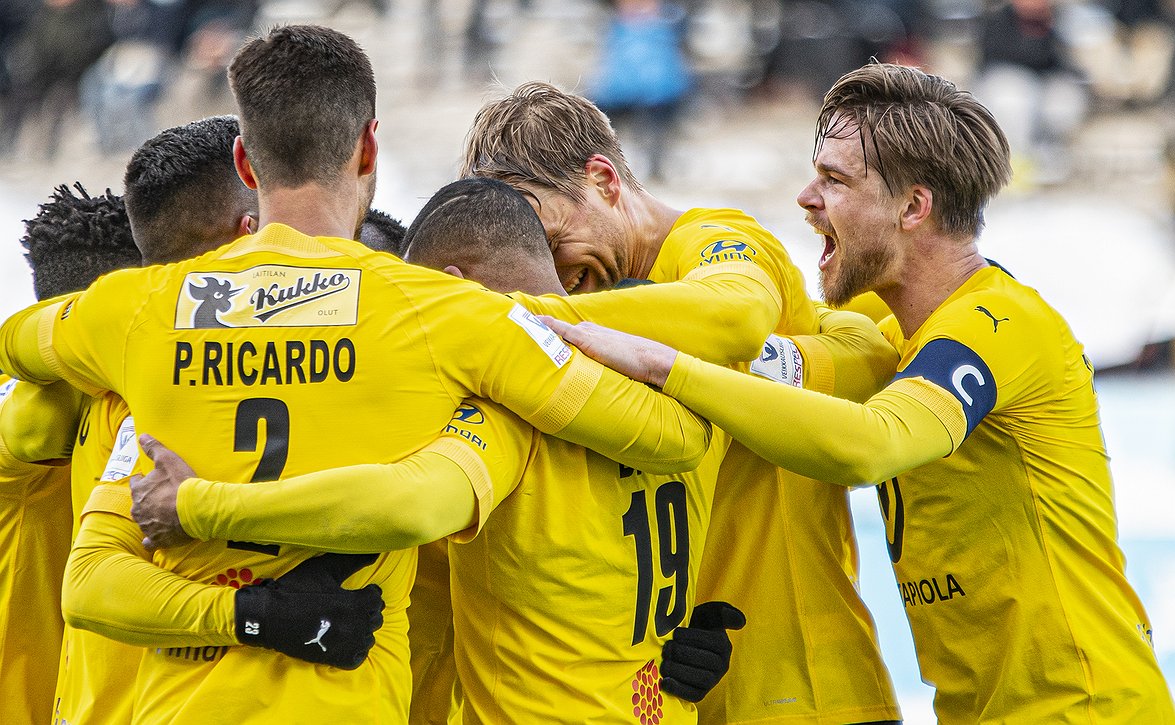 "Kohti mestaruustaistelua" - KuPS:n ja Fressi Kuopion yhteistyö jatkuu