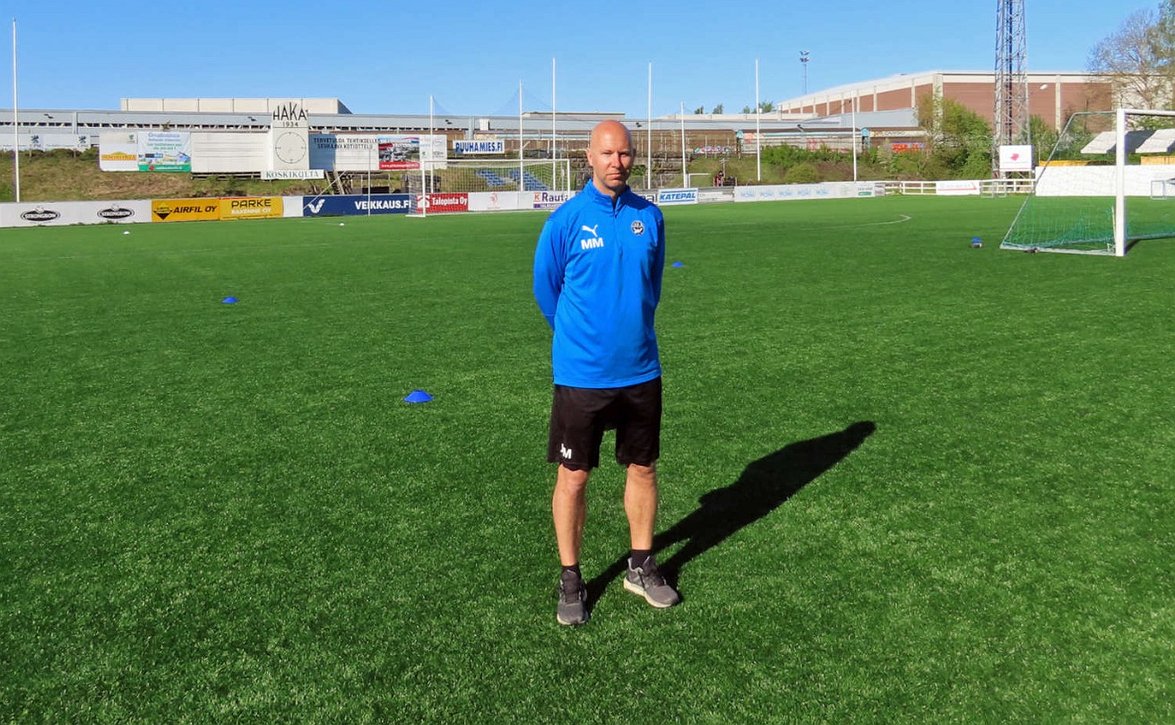 Haka-luotsi saapui perille vasta maanantain puolella - "Nyt on jalat kipeät"